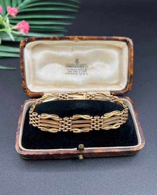 Antique Gate Bracelet In 15 Carat Yellow Gold