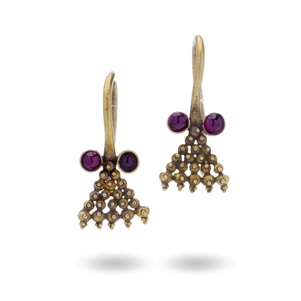 Ancient Roman empire 3-rd century gold earrings with rubies.