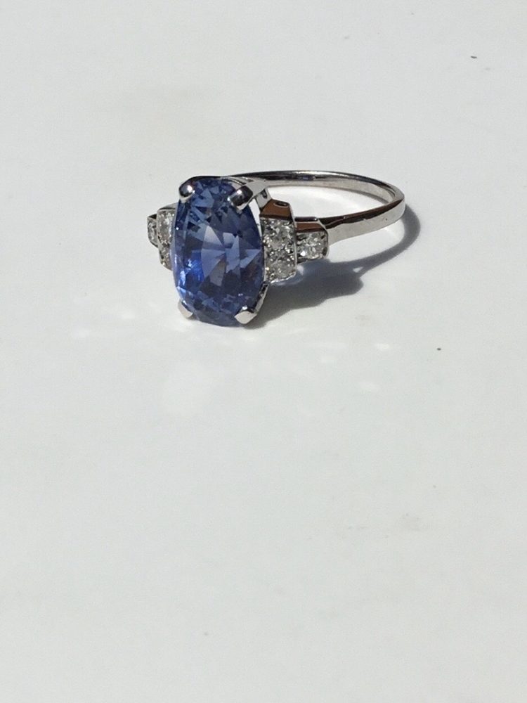 Antique Art Deco 6 Carats Ceylon Sapphire and Diamond Ring