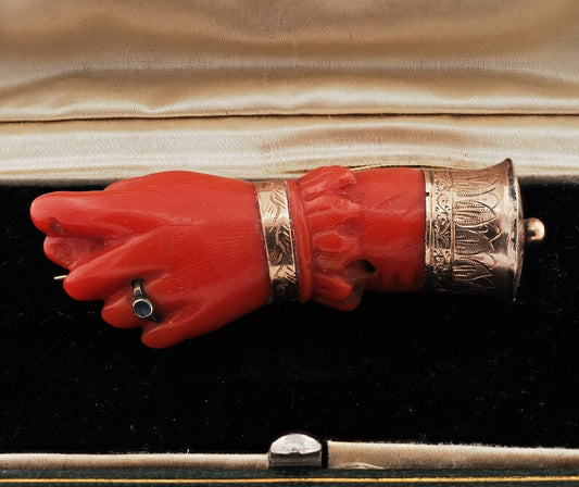 Antique Georgian Sciacca Coral Figa Hand 18ct Gold Brooch