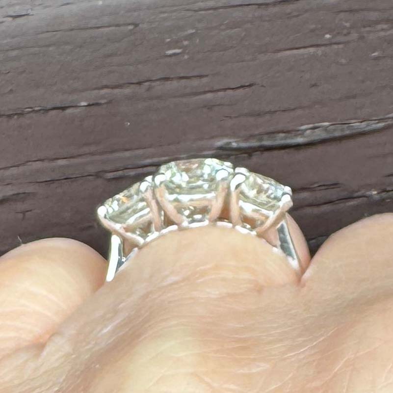 Classic Three Stone Diamond Ring in 18ct White Gold, 3.69 carat total