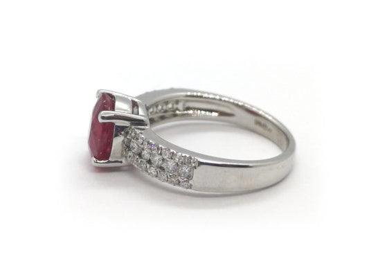 Ruby and Diamond Ring in 18ct Gold, 2.03ct