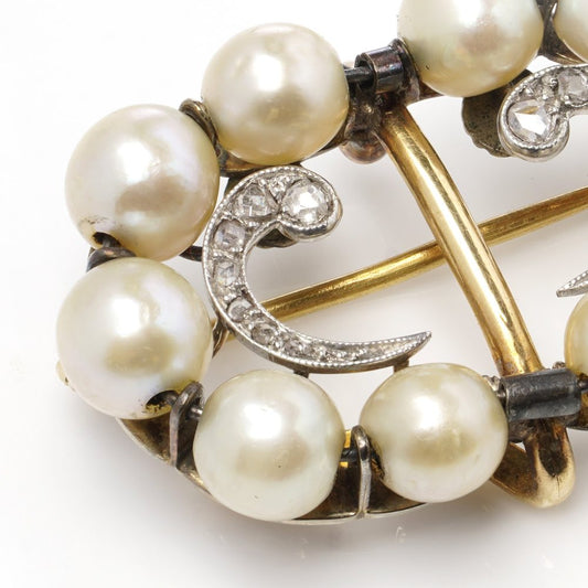 Edwardian Platinum And 18 Carat Yellow Gold Brooch With Natural Pearls And Diamonds