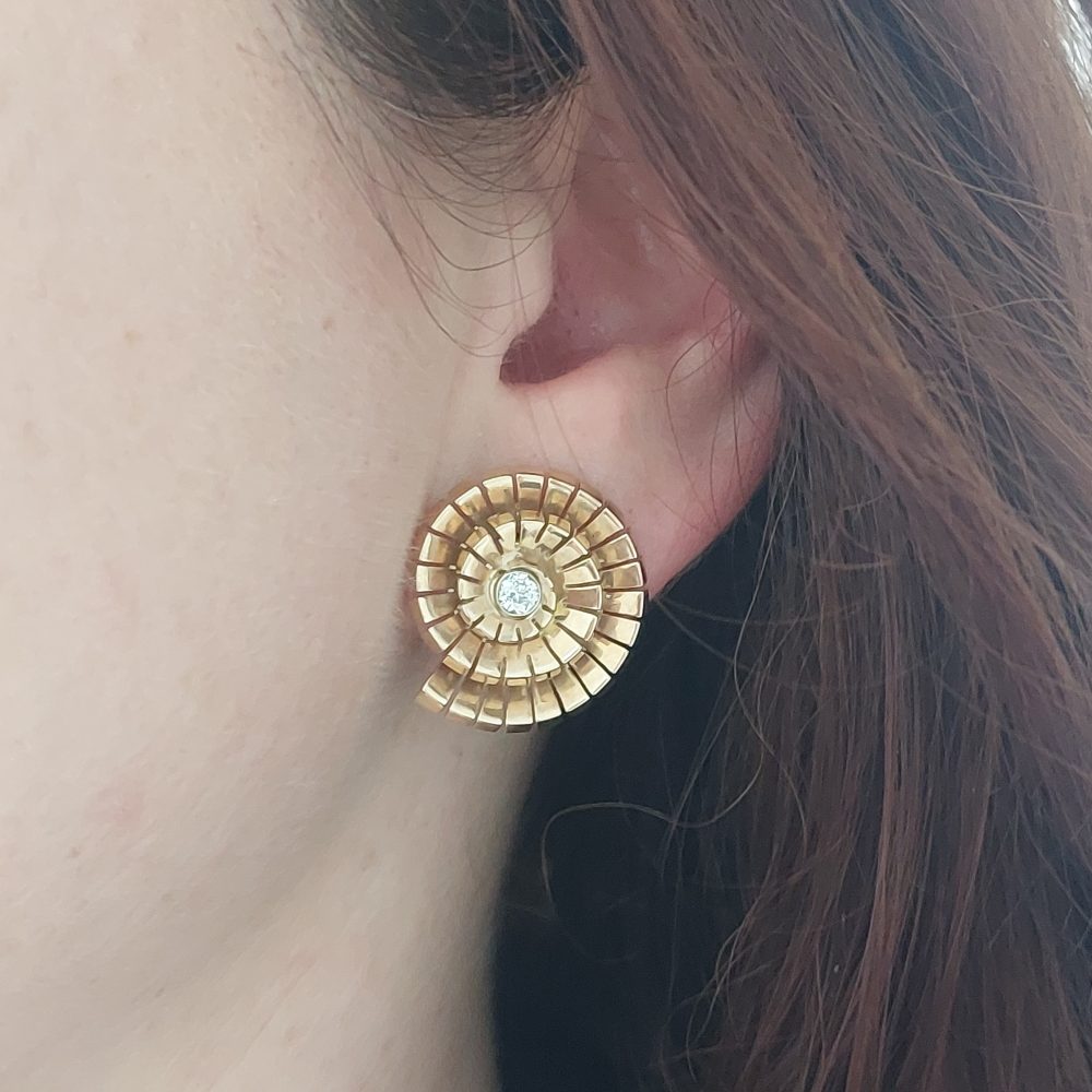 Retro Vintage 0.45ct Old Brilliant Cut Diamond Gold Shell Earrings