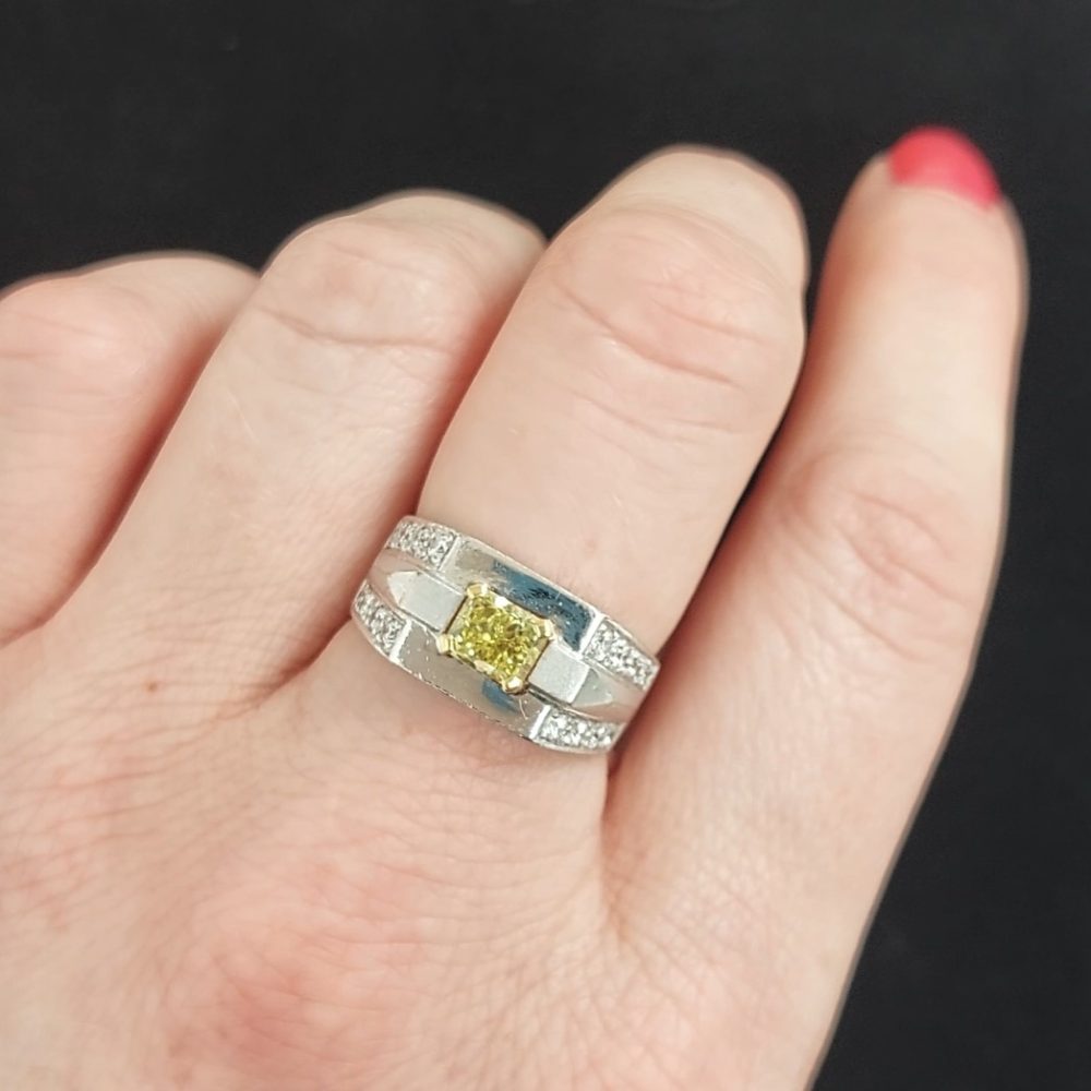 Vintage 0.50ct Yellow Diamond Band Ring
