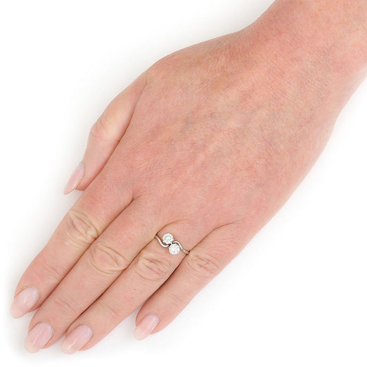 Vintage 0.95ct Diamond Toi et Moi Crossover Engagement Ring
