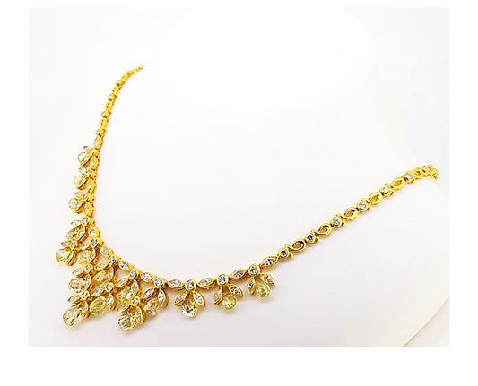 Brilliant Cut and Briolette Drop Diamond Necklace Earrings Suite, 25.63cts