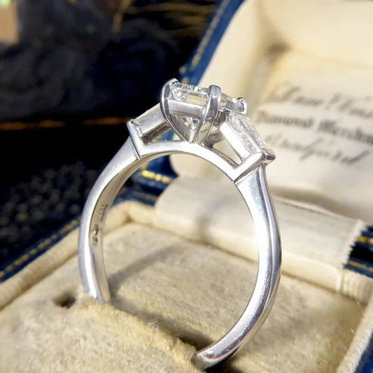 Diamond engagement ring in platinum.