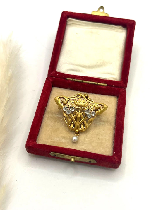 Antique Art Nouveau French 18 Carat Yellow Gold, Diamond And Pearl Brooch