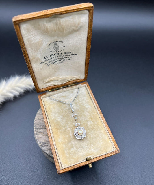 Antique 18ct Gold & Platinum, Edwardian Diamond and Pearl Daisy Pendant Necklace