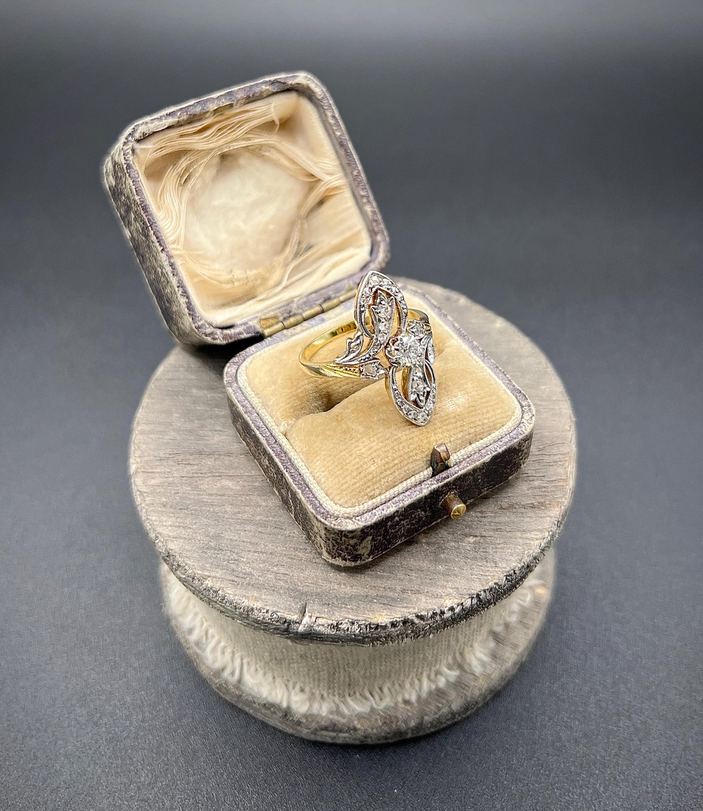 Antique 18ct Gold & Platinum, Edwardian era Diamond Belle Époque Ring