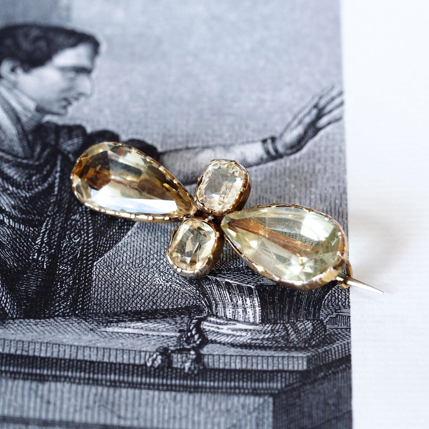 Antique Citrine Brooch 12K Gold Quatrefoil Style Design - 19th c.