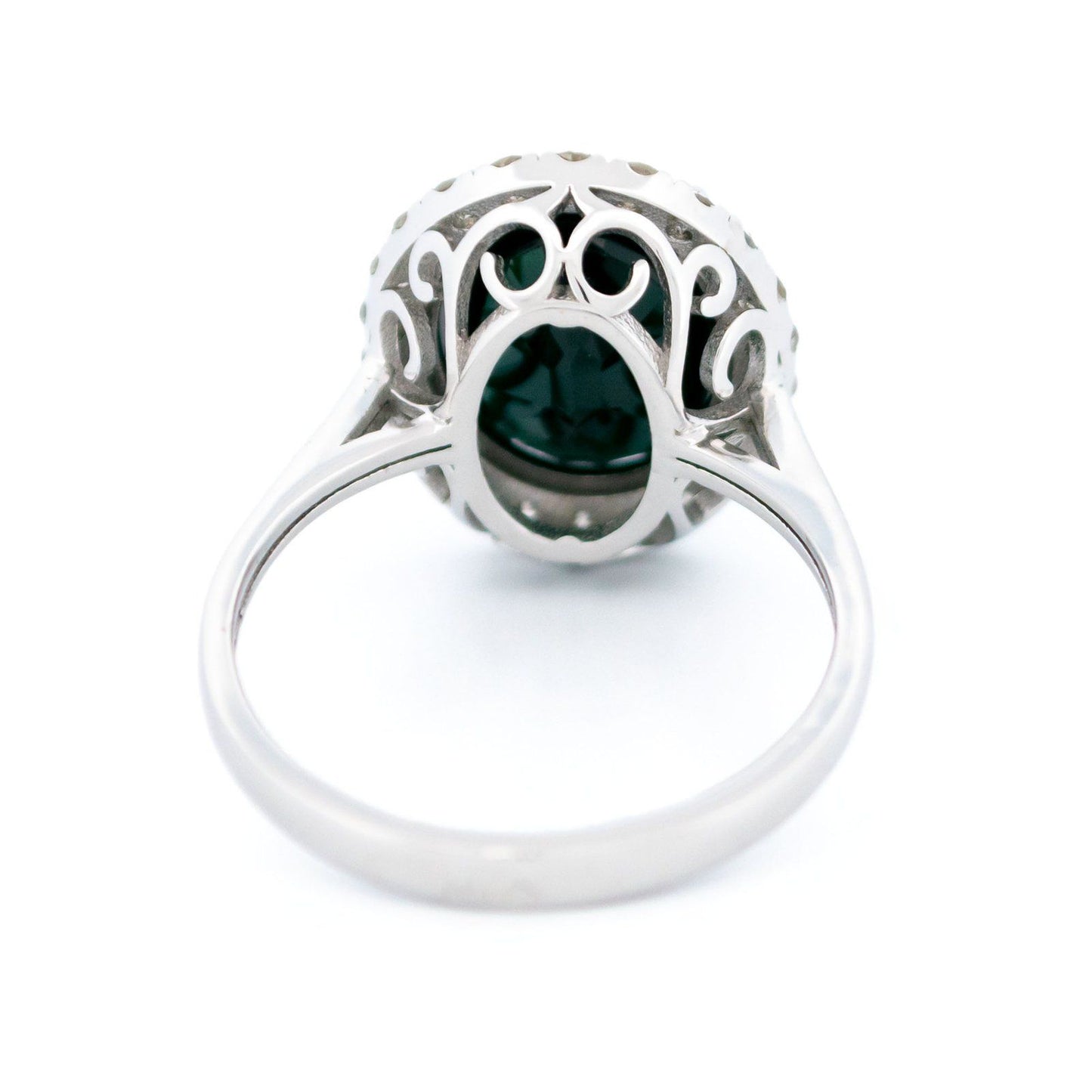 14 Carat White Gold Sapphire and Diamond Oval Cluster Ring, 4.90 Carats