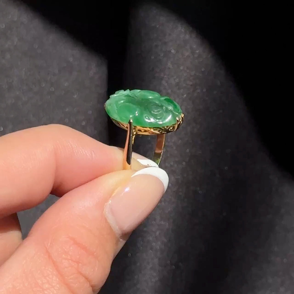 Vintage 1940s Carved Jade Panel Ring