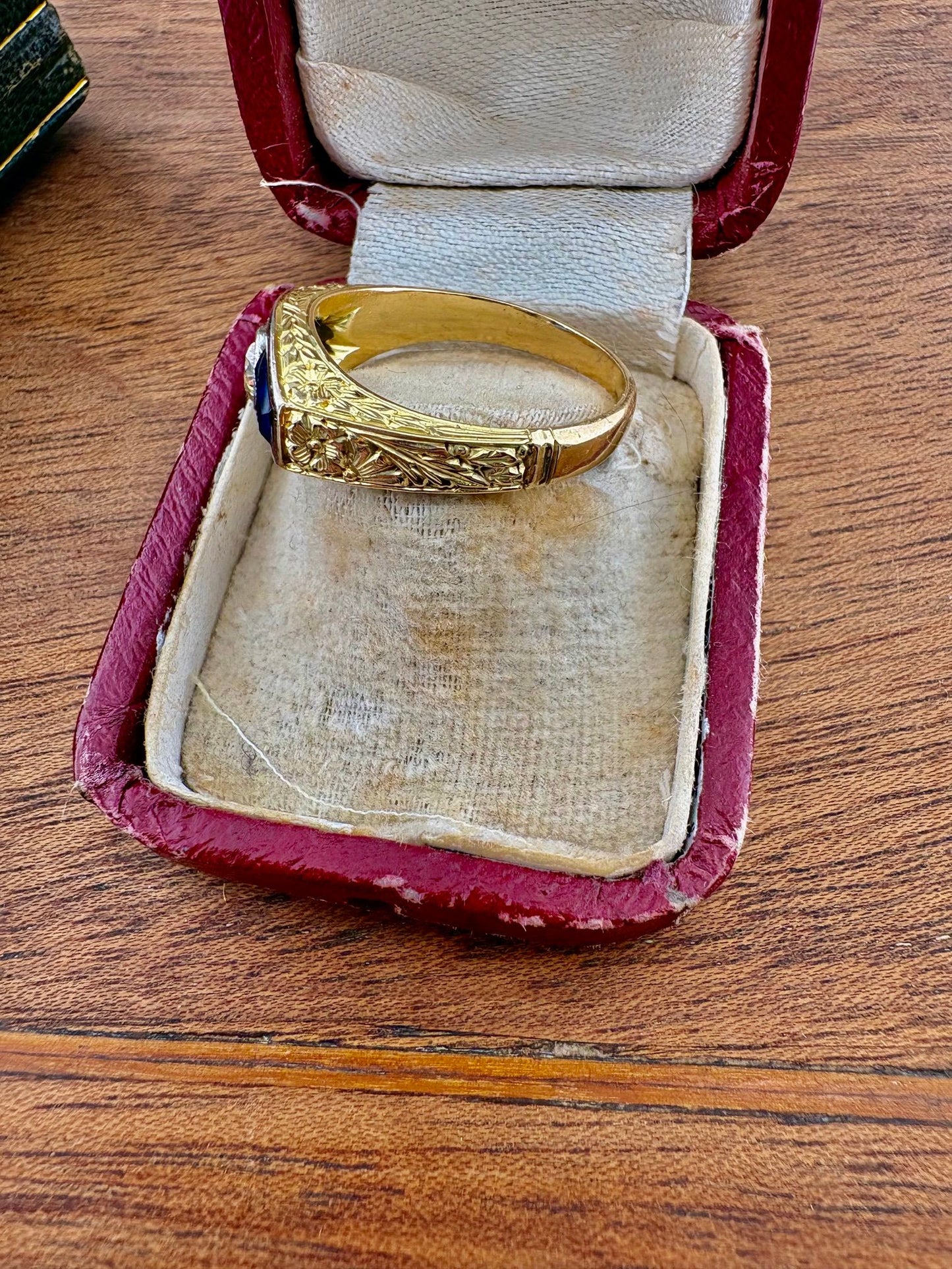 Italian Edwardian Verneuil Sapphire Diamond Three Stone Gent ring 18 KT