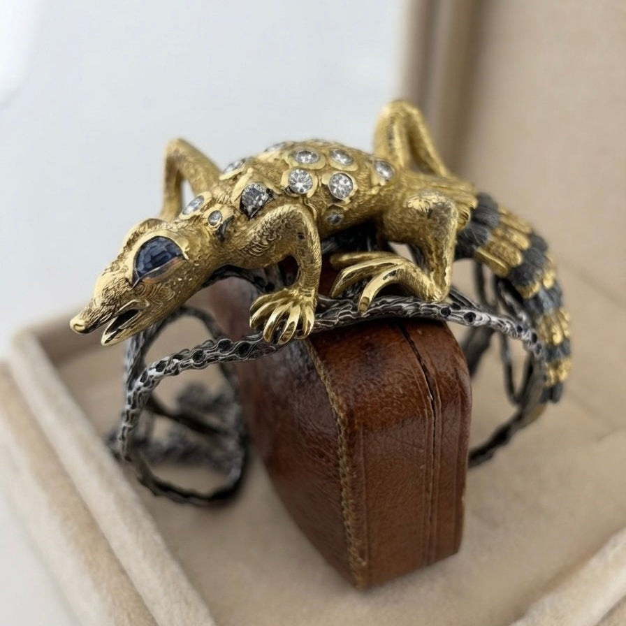 Retro Sculptured Gecko Diamond Sapphire 18 KT Rare Bangle