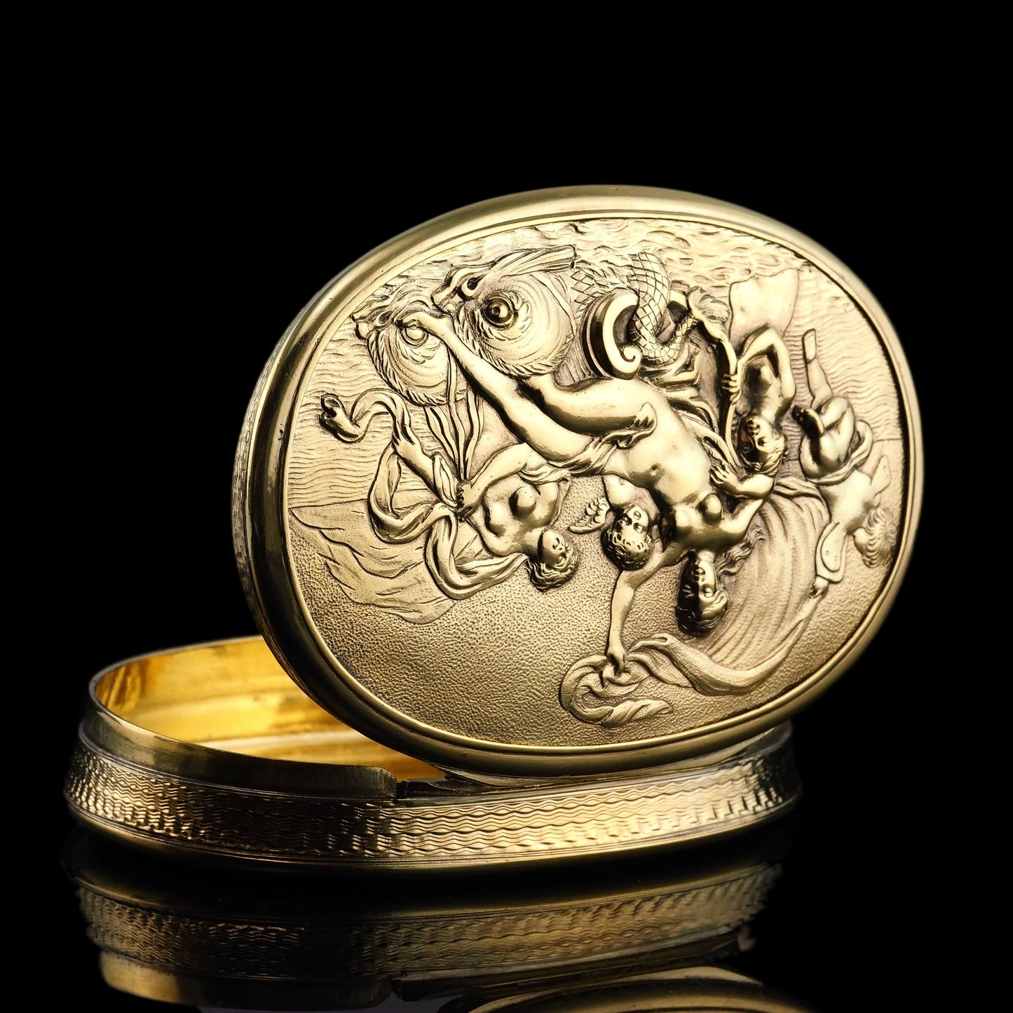 Georgian Antique Silver Gilt Snuff Box with Scene of Venus, London 1810