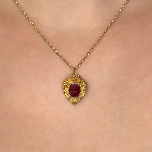 Victorian Antique Cabochon Garnet Heart Pendant in 15ct Gold