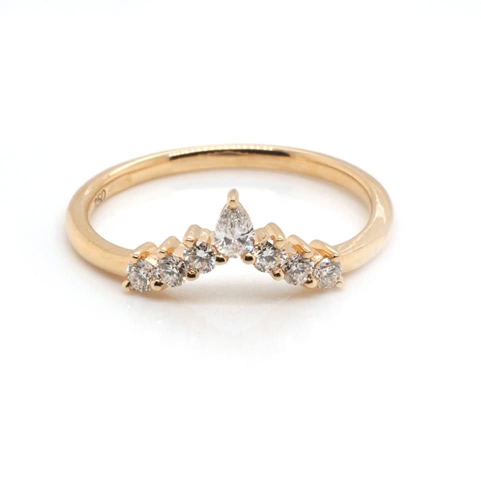 Jewellery 18ct Gold Diamond V Shaped Ring