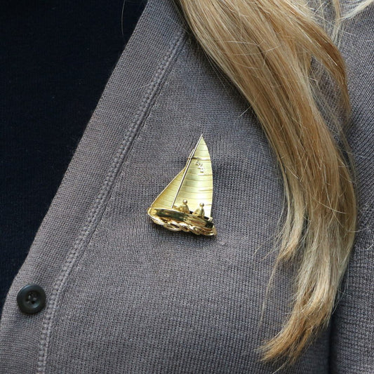 18ct Yellow Gold Sailing Brooch