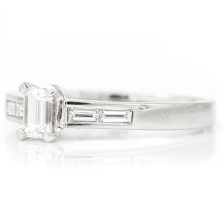 0.40ct H VS Baguette Diamond Engagement Ring in 18ct White Gold