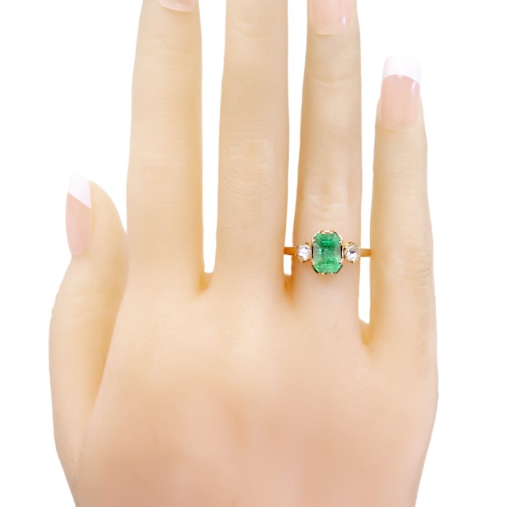 Antique Victorian Emerald and Diamond Ring