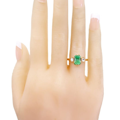 Antique Victorian Emerald and Diamond Ring
