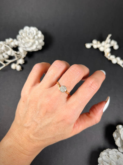 Antique 18ct Gold & Platinum Stamped, Edwardian Diamond Daisy Ring
