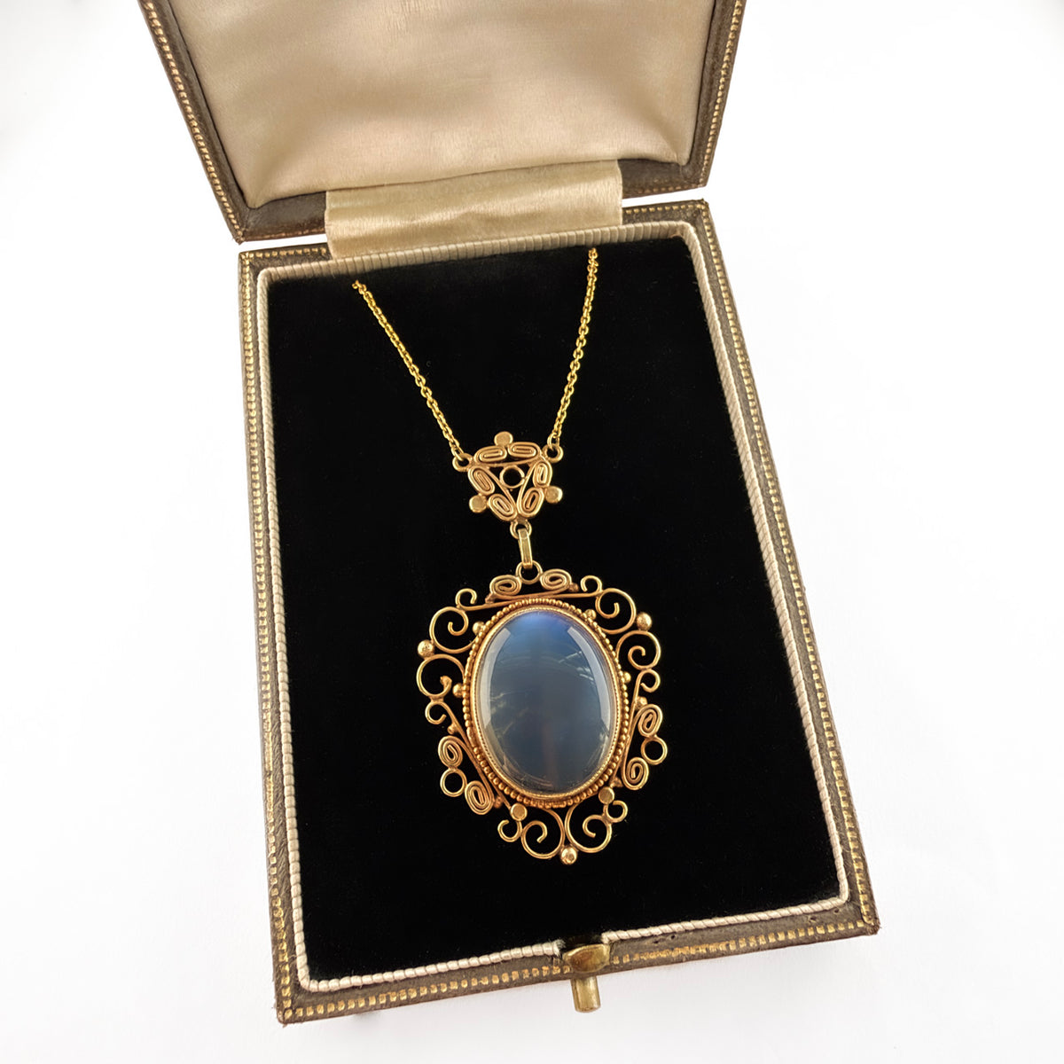Edwardian Moonstone Pendant Necklace