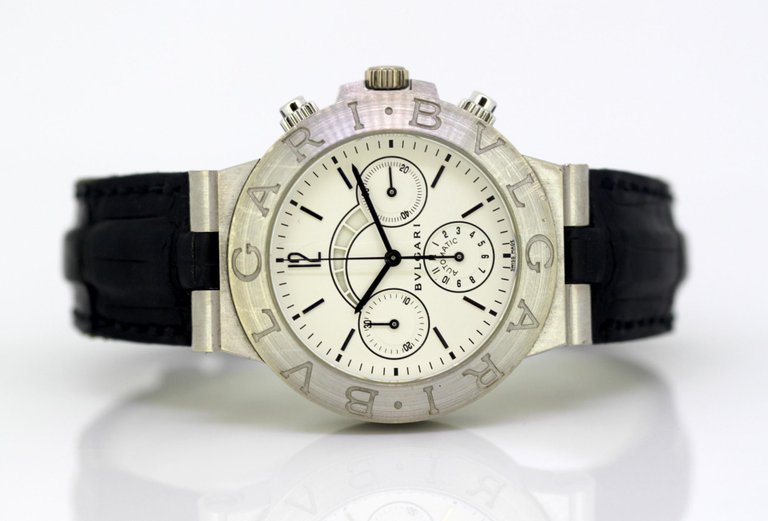 Vintage Bvlgari "Diagono" men's automatic wristwatch set in 18ct white gold.