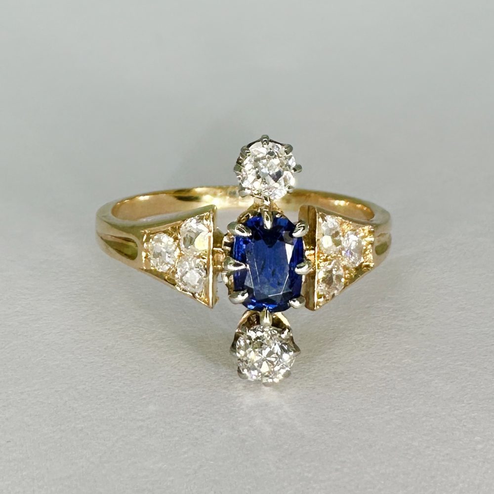 Antique Edwardian 18ct yellow gold and platinum sapphire and diamond ring