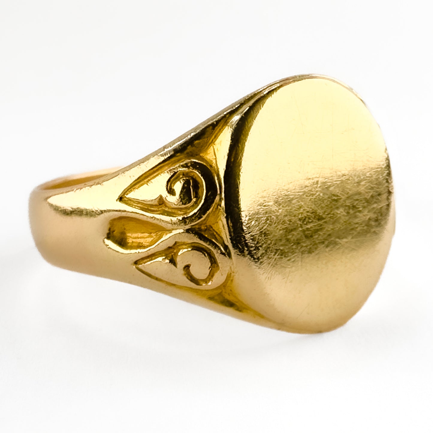 Edwardian Antique 18ct Yellow Gold Signet Ring with Scroll Shoulders, Circa 1908