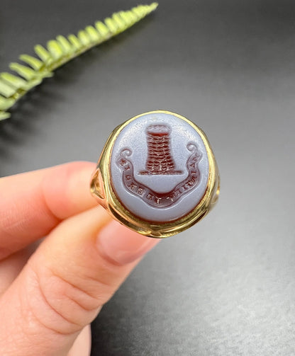 Antique 18 Carat Yellow Gold Sardonyx Seal Crest Signet Ring, Circa 1900