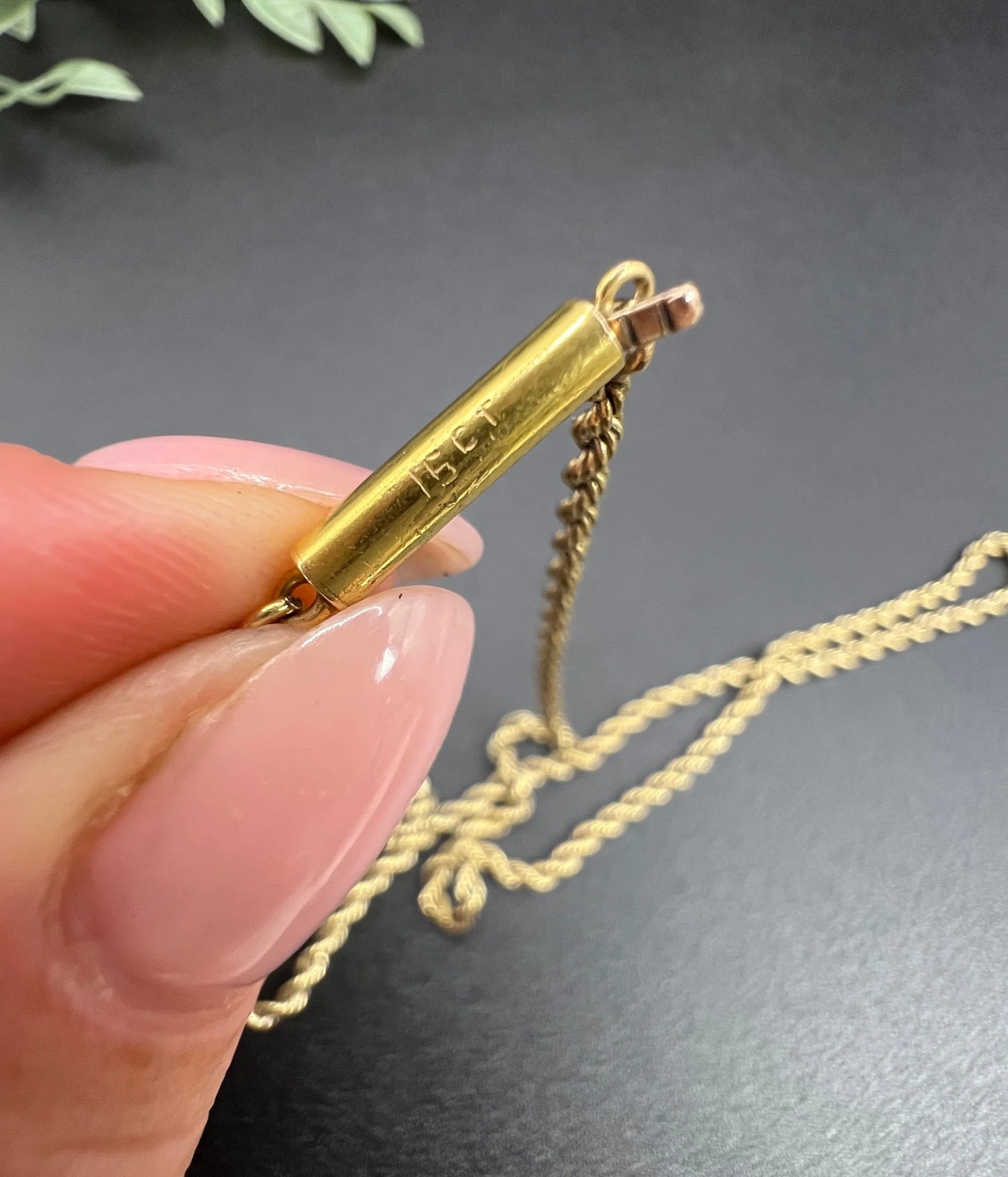 Antique 15 Carat Yellow Gold 16 1/2 Inch Solid Rope Link Chain, Circa 1890