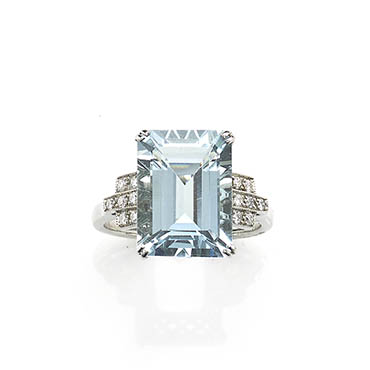 Art Deco Style Aquamarine & Diamond Ring