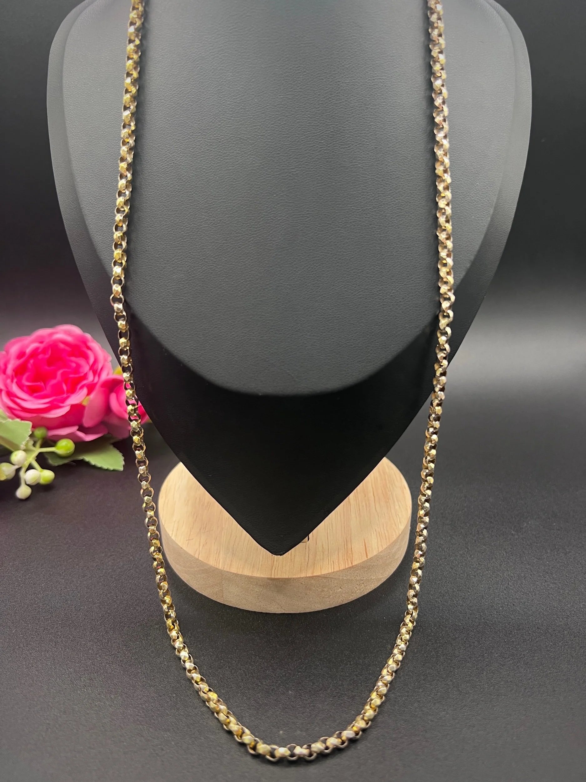 A yellow gold belcher link chain necklace