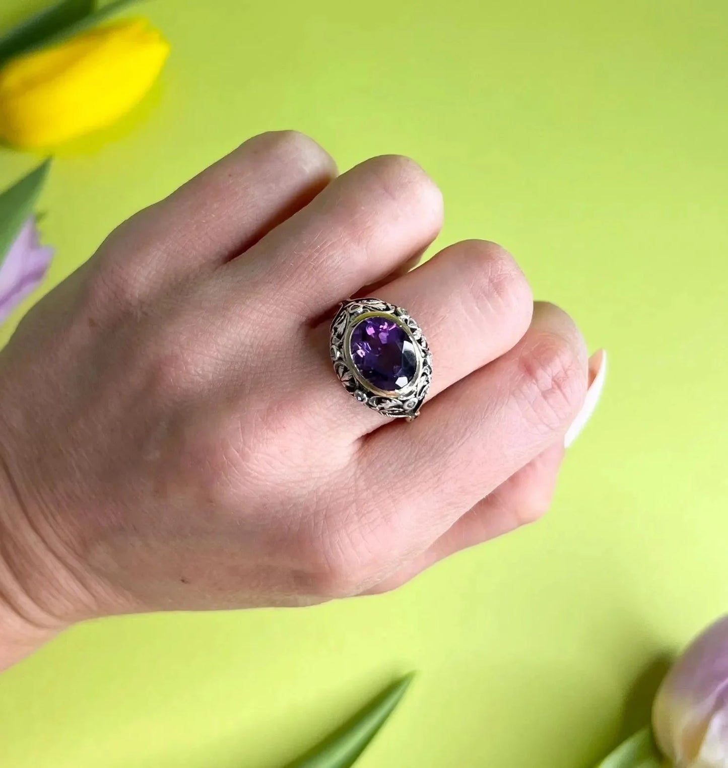 Antique 18 Carat Yellow and White Gold Oval Amethyst and Diamond Ring
