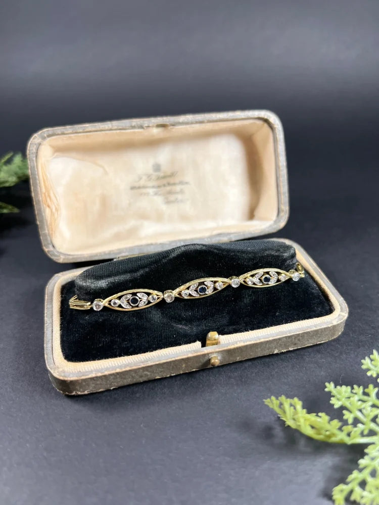 Antique Link Bracelet In 18 Carat Yellow Gold And Platinum With Diamonds And Sapphires