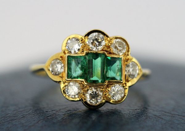 Vintage Emerald and Diamond Ring in 18ct Yellow Gold