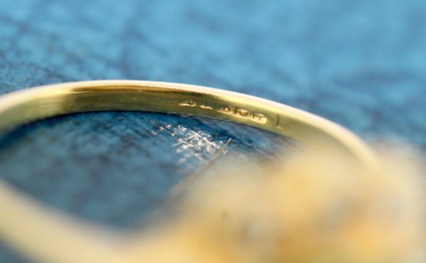 Vintage Emerald and Diamond Ring in 18ct Yellow Gold