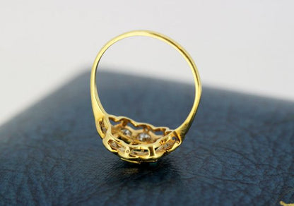 Vintage Emerald and Diamond Ring in 18ct Yellow Gold