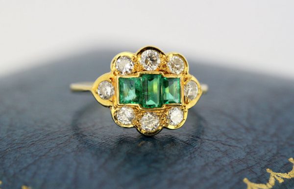Vintage Emerald and Diamond Ring in 18ct Yellow Gold