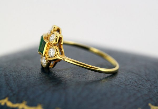 Vintage Emerald and Diamond Ring in 18ct Yellow Gold