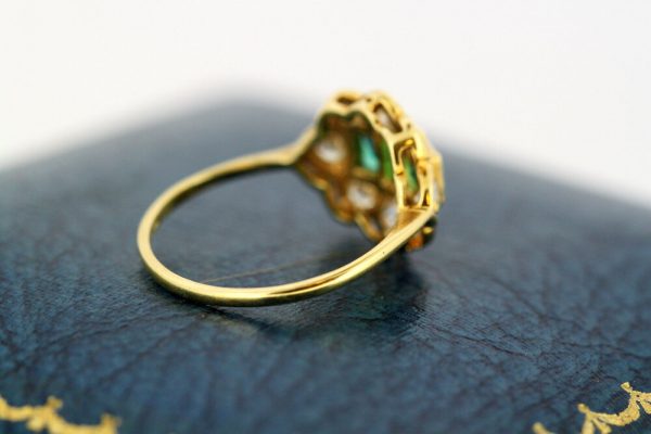 Vintage Emerald and Diamond Ring in 18ct Yellow Gold