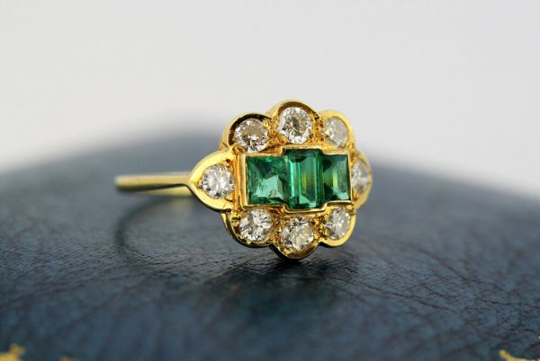 Vintage Emerald and Diamond Ring in 18ct Yellow Gold