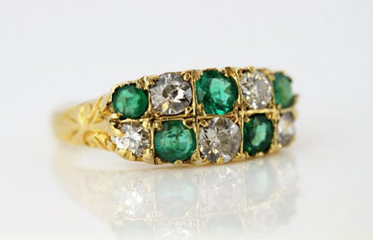 Antique Victorian Emerald and Diamond Ring in 18ct Yellow Gold, Circa 1890s