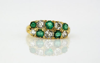 Antique Victorian Emerald and Diamond Ring in 18ct Yellow Gold, Circa 1890s