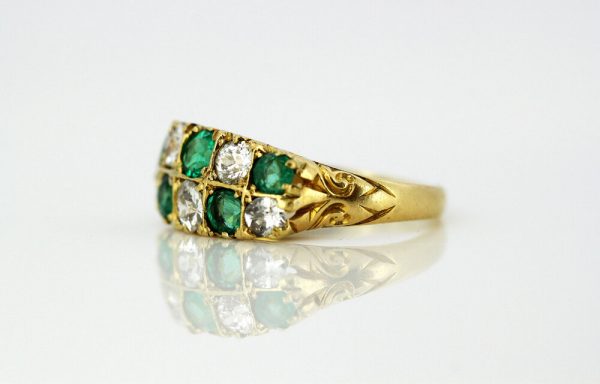 Antique Victorian Emerald and Diamond Ring in 18ct Yellow Gold, Circa 1890s