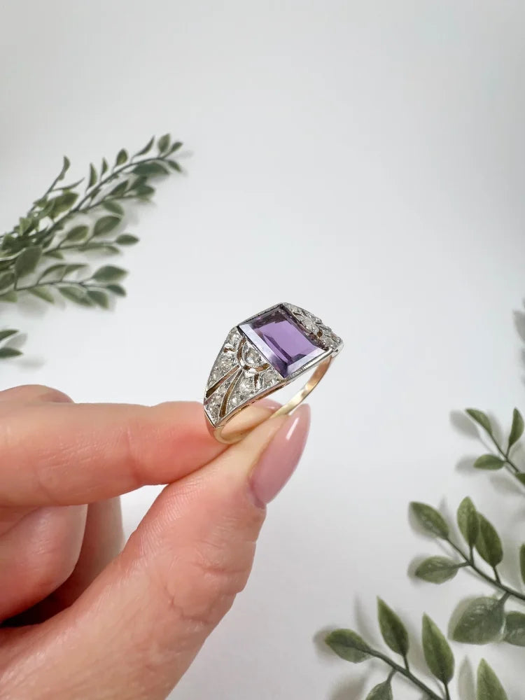Antique Amethyst And Diamond Ring In 18 Carat Yellow Gold And Platinum