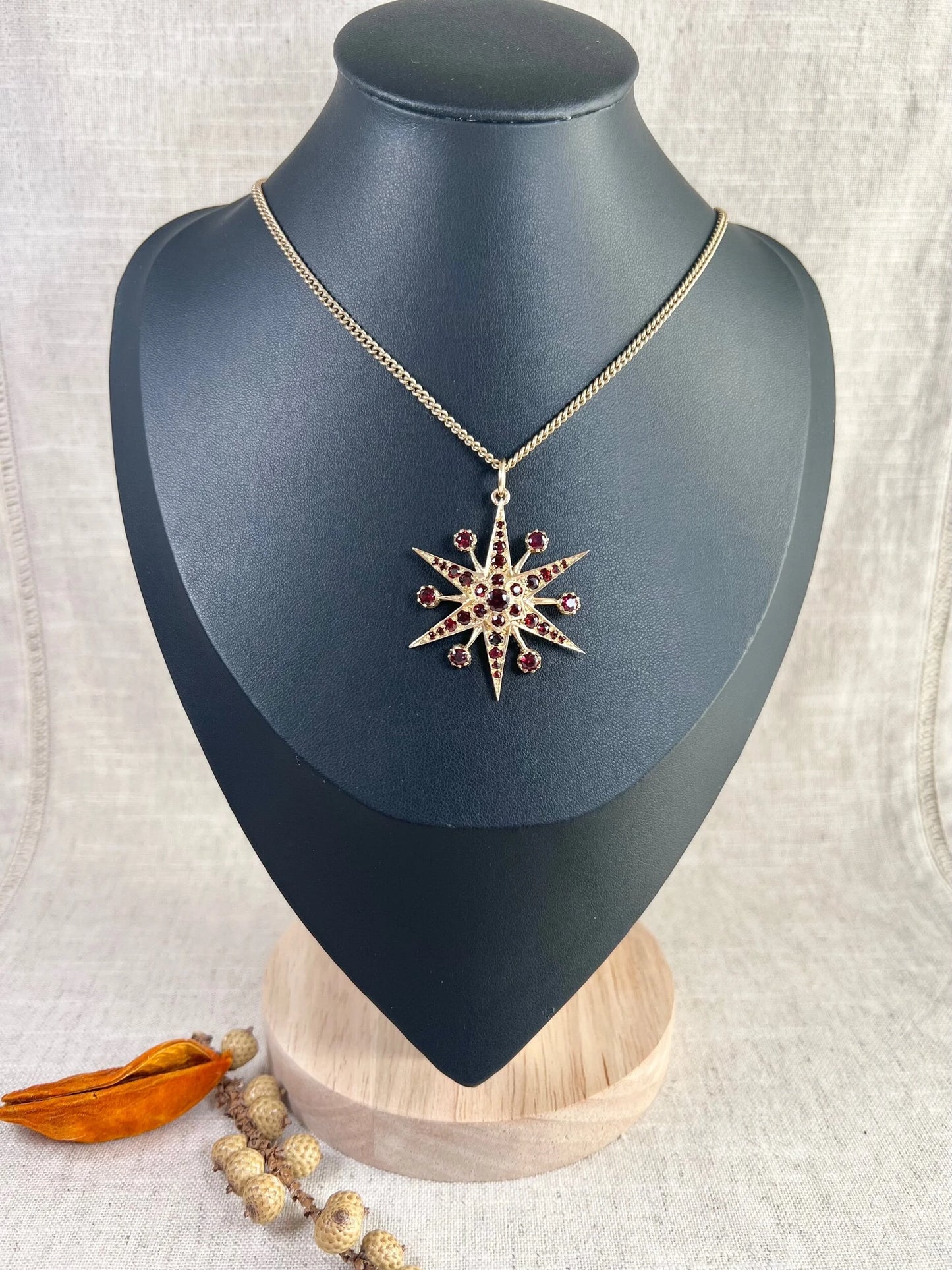 Vintage 9ct Gold Stamped, 1960s Garnet Starburst Pendant